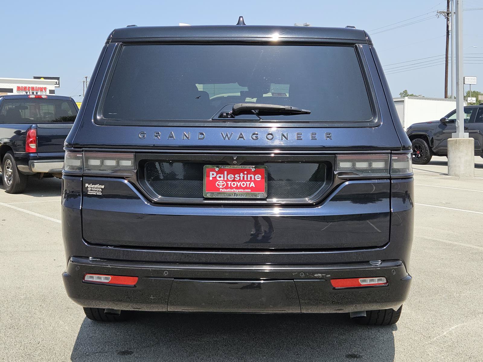 Used 2024 Jeep Grand Wagoneer L Series II w/ Quick Order Packagew 28T AWD/4WD image 5
