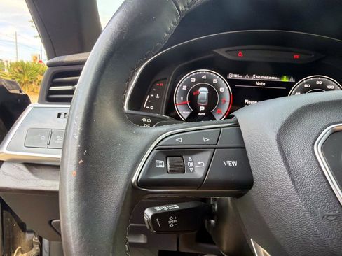 Used 2021 Audi Q8 Premium Plus w/ Premium Plus Package image 26