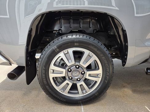 Used 2021 Toyota Tundra SR5 w/ SR5 Upgrade Package AWD/4WD image 30