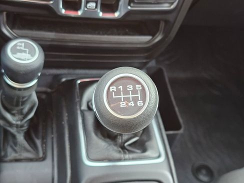 Used 2022 Jeep Wrangler Sport S image 25