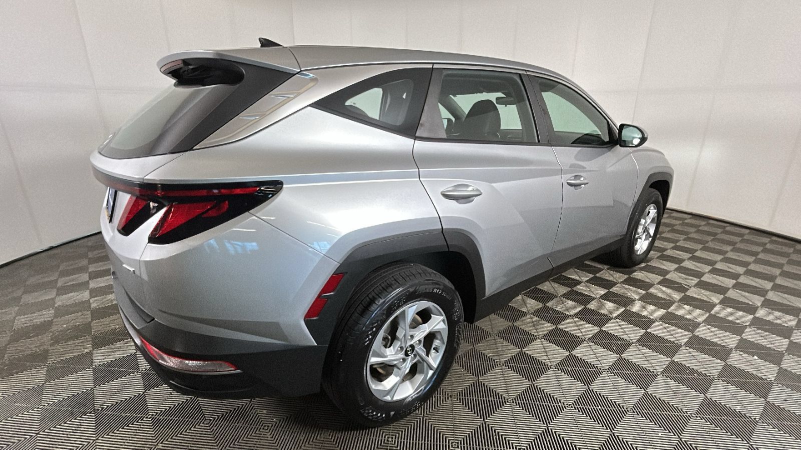 Certified 2024 Hyundai Tucson SE AWD/4WD image 3