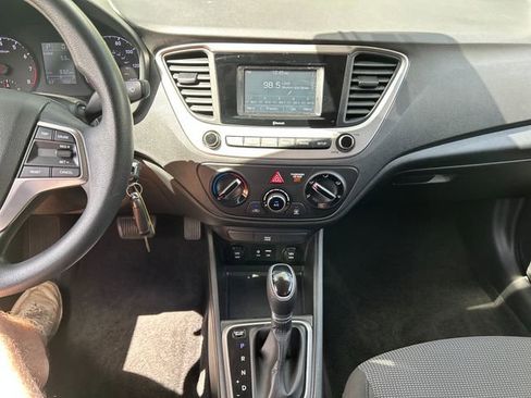 Used 2019 Hyundai Accent SE image 18