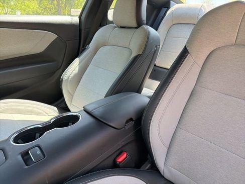 Used 2025 Ford Mustang Coupe RWD image 20