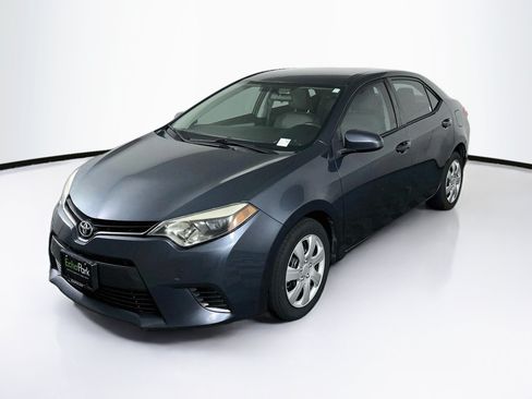 Used 2015 Toyota Corolla LE FWD image 3