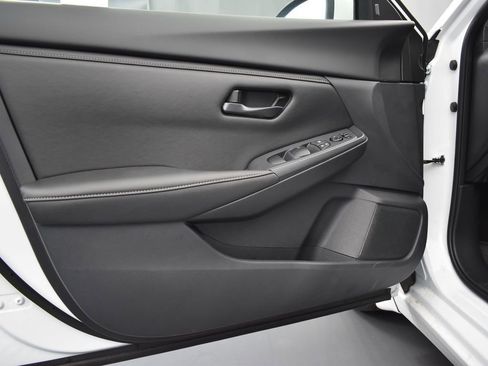 Used 2025 Nissan Sentra S image 26