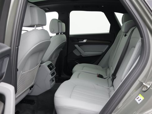 Used 2023 Audi Q5 2.0T Premium w/ Convenience Package AWD/4WD image 30