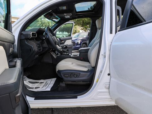 Certified 2024 Toyota Tacoma Limited w/ Limited Package (LT) AWD/4WD image 33
