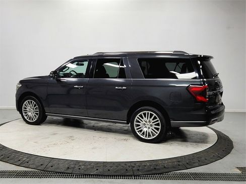 Used 2023 Ford Expedition Max Limited image 5