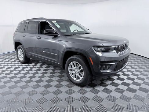 New 2025 Jeep Grand Cherokee Laredo X image 2