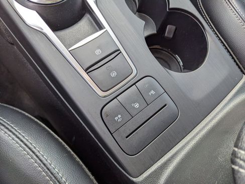 Used 2021 Ford Escape Titanium FWD image 30