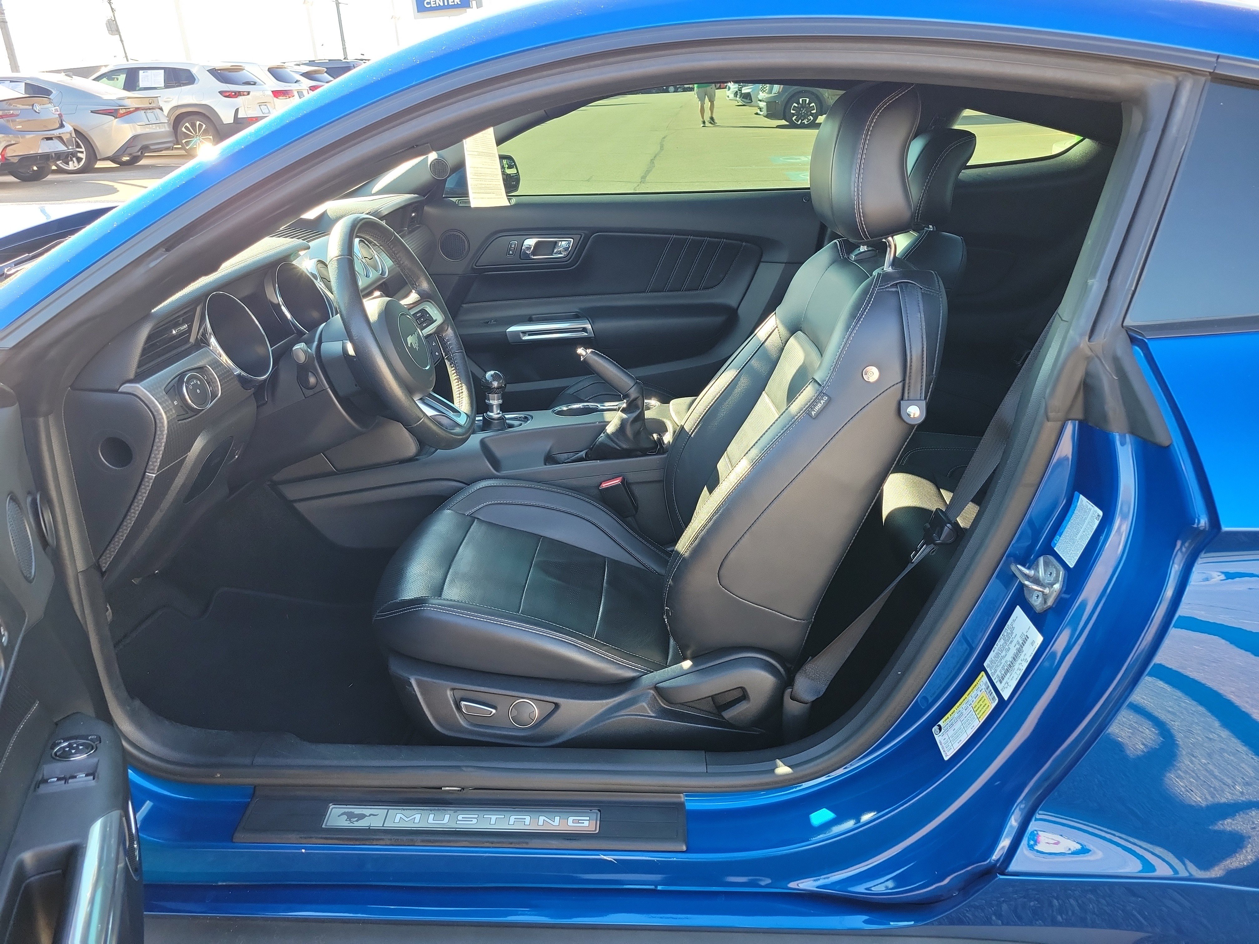 Used 2017 Ford Mustang GT Premium w/ GT Performance Package RWD image 12