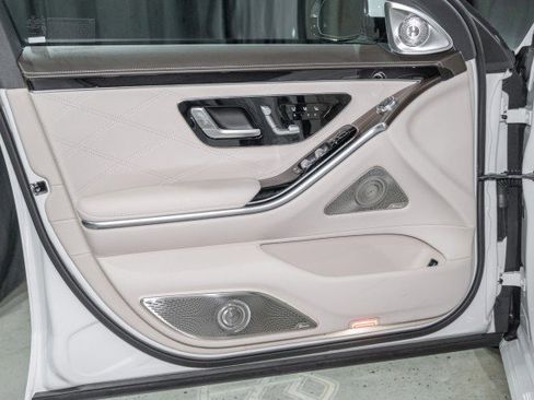 New 2026 Mercedes-Benz Maybach S 580 4MATIC image 10