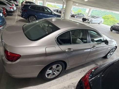 Used 2011 BMW 528i Sedan RWD image 11
