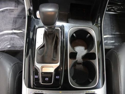 Used 2022 Kia Carnival SX image 33