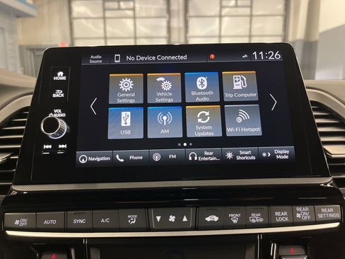 Used 2025 Honda Odyssey Touring image 19