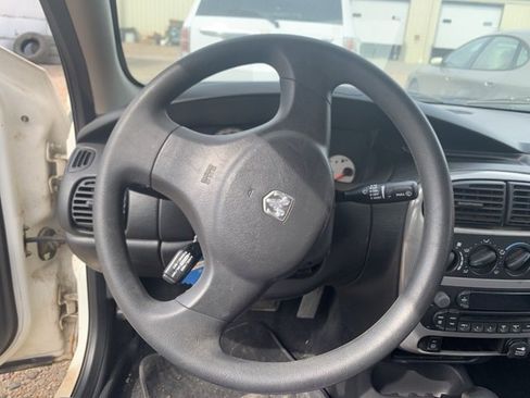 Used 2005 Dodge Neon SXT image 8