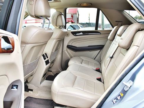 Used 2014 Mercedes-Benz ML 350 4MATIC image 28