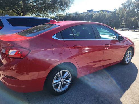 Used 2018 Chevrolet Cruze LT w/ LT Fleet Convenience Package FWD image 25