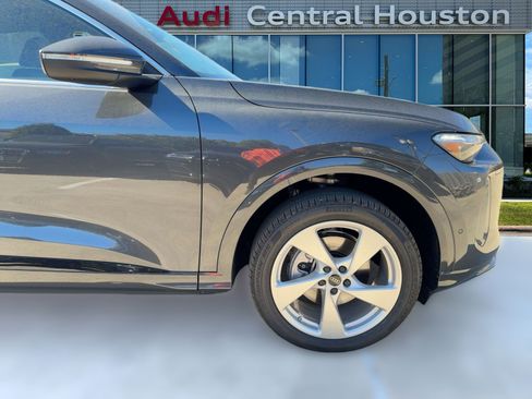 New 2025 Audi Q5 Premium Plus image 12