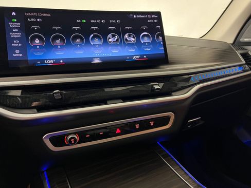 Certified 2023 BMW X7 xDrive40i w/ Executive Package image 19