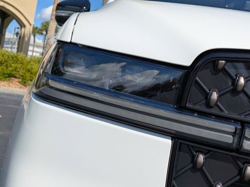 Used 2025 Lincoln Navigator L Black Label image 9