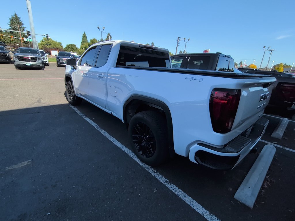 Used 2025 GMC Sierra 1500 Elevation AWD/4WD image 6