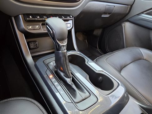 Used 2022 Chevrolet Colorado Z71 w/ Safety Package image 18