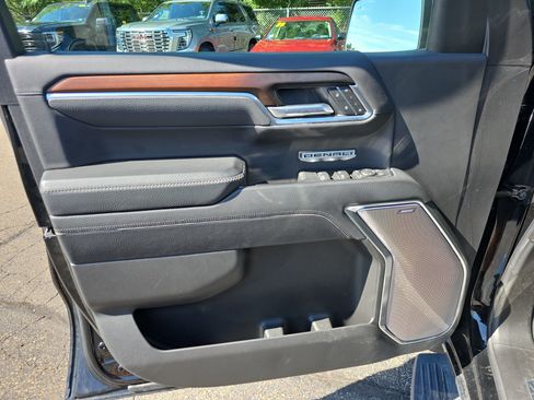 Used 2025 GMC Sierra 1500 Denali AWD/4WD image 17