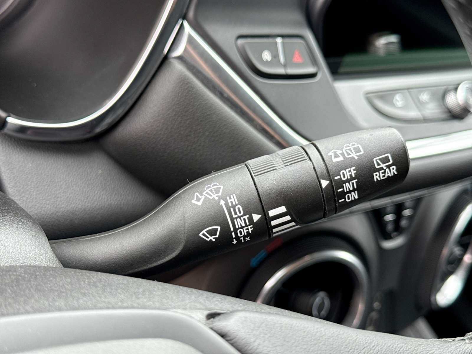 Used 2020 Chevrolet Blazer LT AWD/4WD image 24