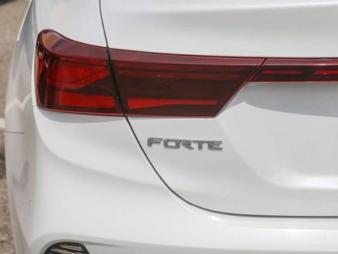 Used 2023 Kia Forte LXS FWD image 10