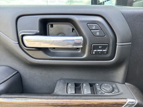 Used 2022 Chevrolet Silverado 3500 High Country w/ LPO, Hitch Package image 14