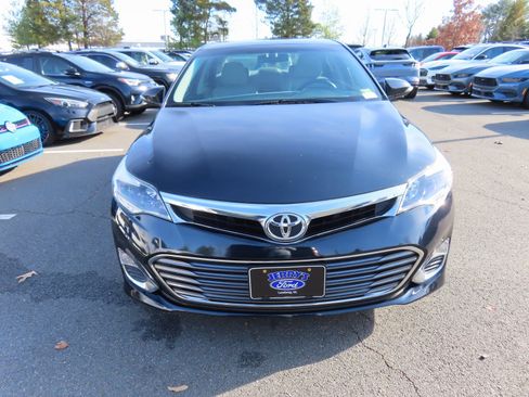 Used 2015 Toyota Avalon XLE image 2