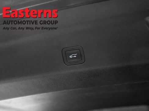 Used 2021 Chevrolet Tahoe Z71 AWD/4WD image 38