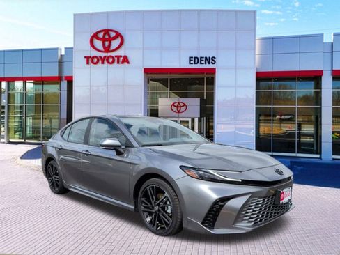 Used 2026 Toyota Camry XSE AWD/4WD image 1