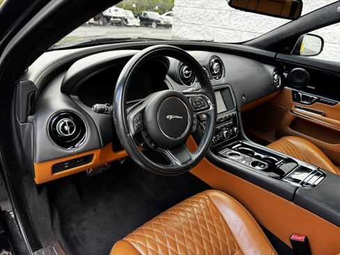 Used 2017 Jaguar XJ L Supercharged image 6