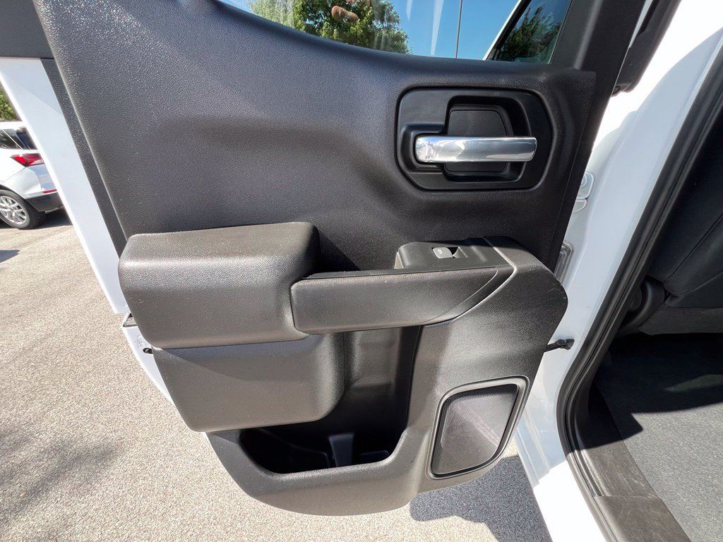 Used 2019 Chevrolet Silverado 1500 Custom Trail Boss w/ Custom Convenience Package AWD/4WD image 21