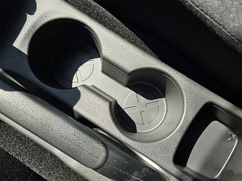 New 2025 Nissan Kicks Play S image 22