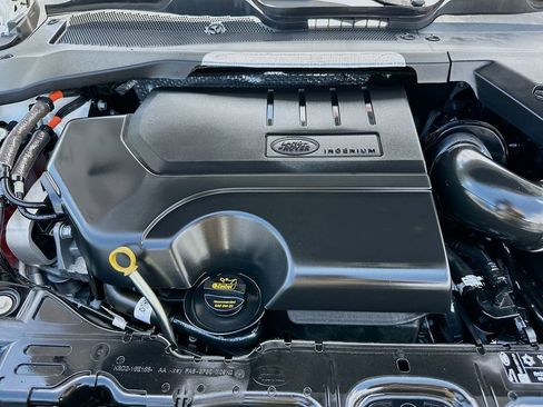 Used 2025 Land Rover Range Rover Evoque S image 29