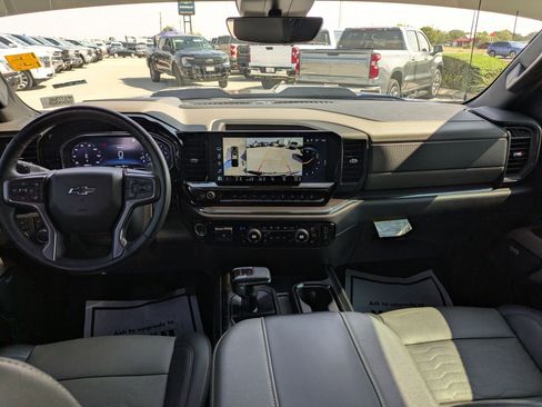 Certified 2023 Chevrolet Silverado 1500 ZR2 w/ Technology Package image 17