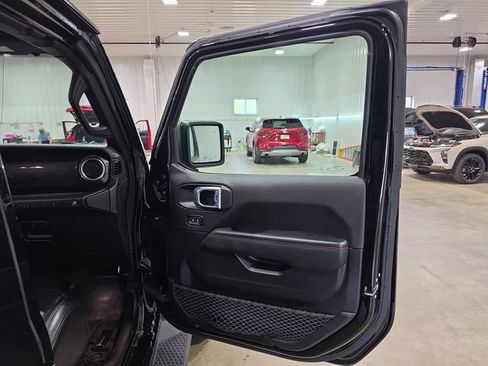 Used 2021 Jeep Wrangler Unlimited Rubicon AWD/4WD image 28