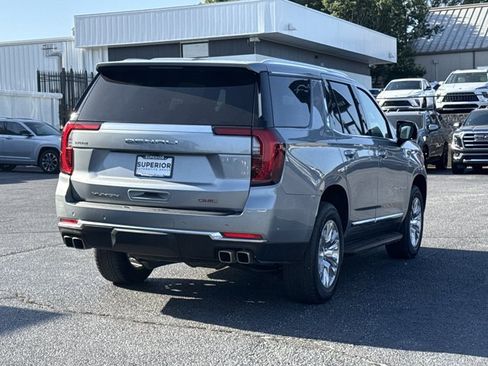 Used 2025 GMC Yukon Denali AWD/4WD image 3