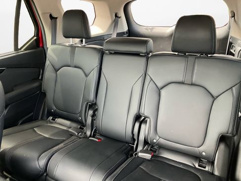 Used 2025 Honda Pilot EX-L image 15