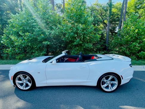 Used 2022 Chevrolet Camaro SS RWD image 6