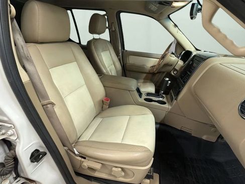 Used 2008 Ford Explorer Sport Trac Limited AWD/4WD image 9