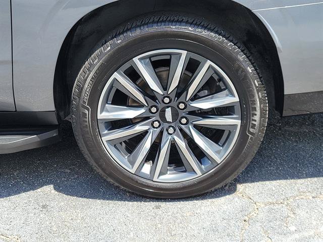 Used 2022 Cadillac Escalade ESV Sport w/ Touring Package RWD image 5