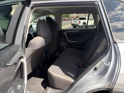 Used 2025 Toyota RAV4 LE AWD/4WD image 25