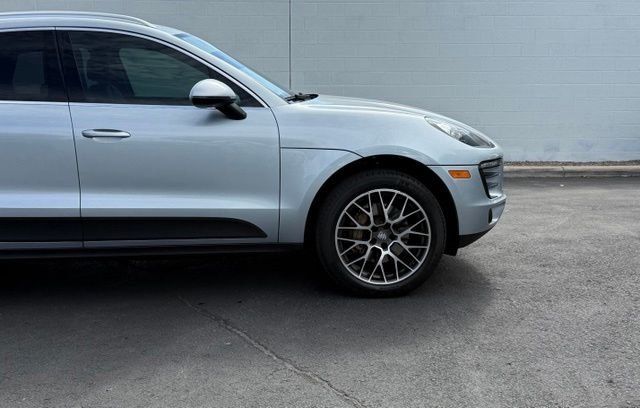 Used 2018 Porsche Macan S AWD/4WD image 9