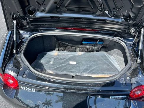 New 2026 MAZDA MX-5 Miata Club w/ Interior Package RWD image 5