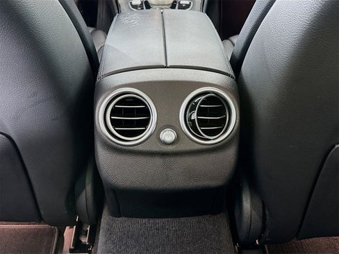 Used 2021 Mercedes-Benz C 300 Sedan image 27