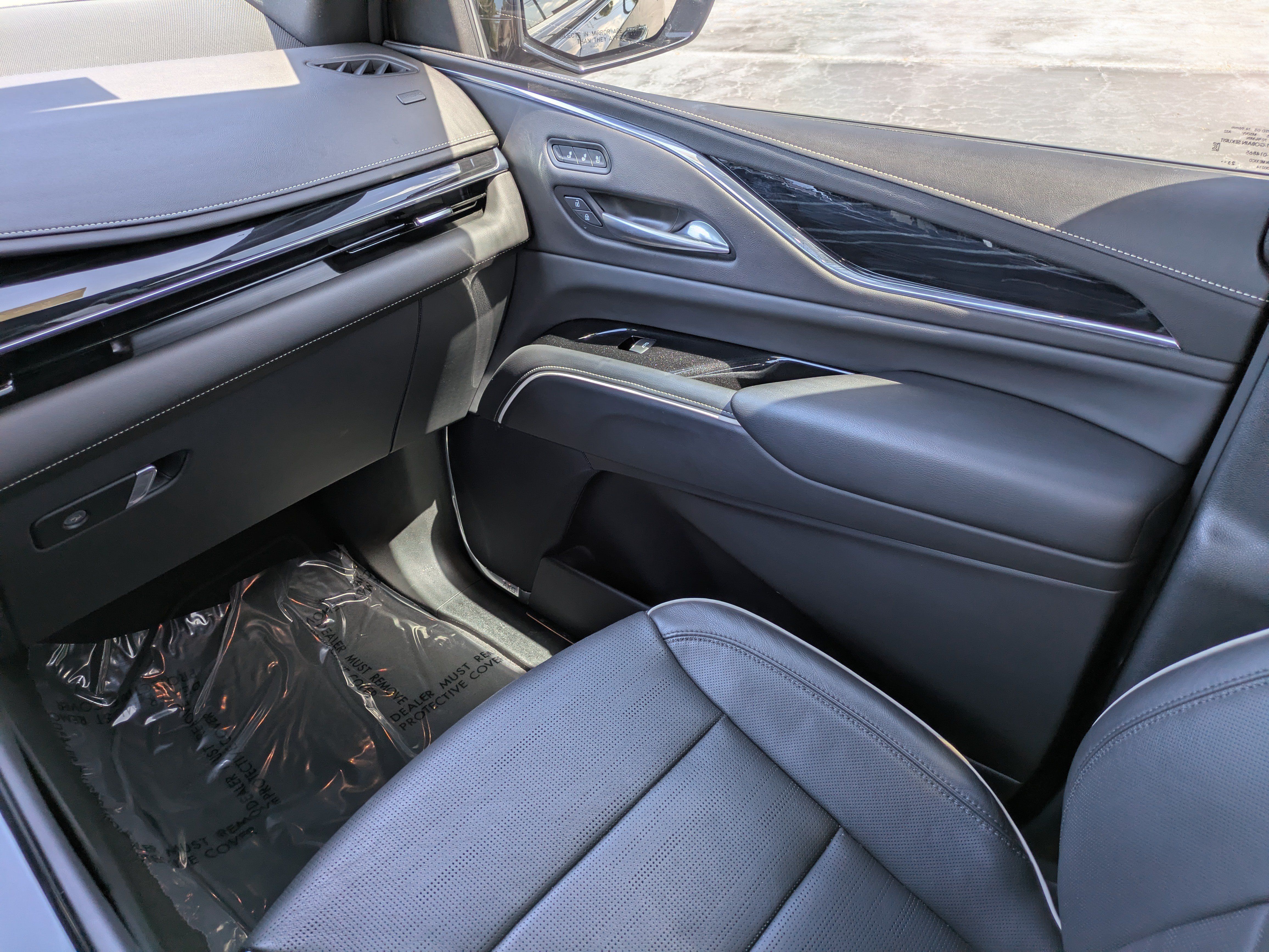 Certified 2024 Cadillac Escalade Sport AWD/4WD image 15